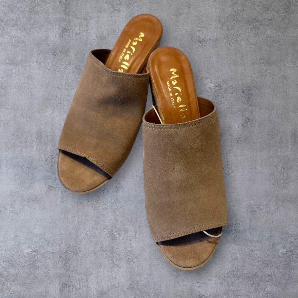 NEW Womans MARIELLA MADE IN ITALY Suede Sandals SIZE 8 Brown/Tan/Beige
